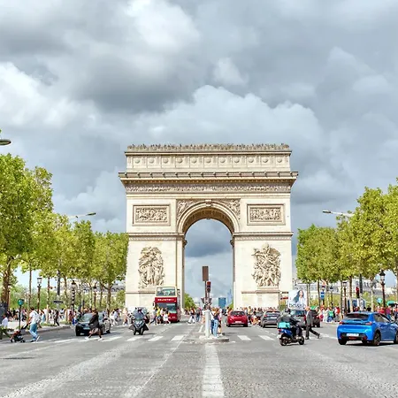 Luxueux 200m2 5ch Champs Elysees A 1min Perle Rare * Paris