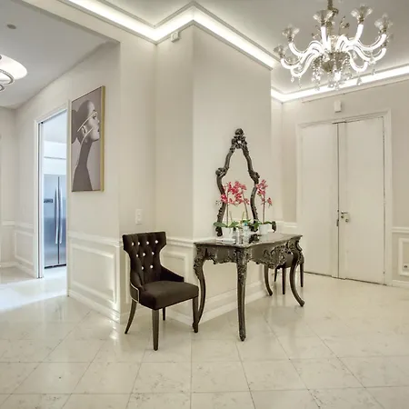 Luxueux 200m2 5ch Champs Elysees A 1min Perle Rare 公寓 巴黎