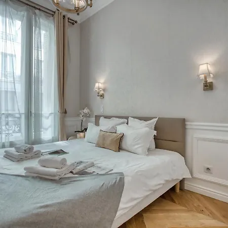 Luxueux 200m2 5ch Champs Elysees A 1min Perle Rare