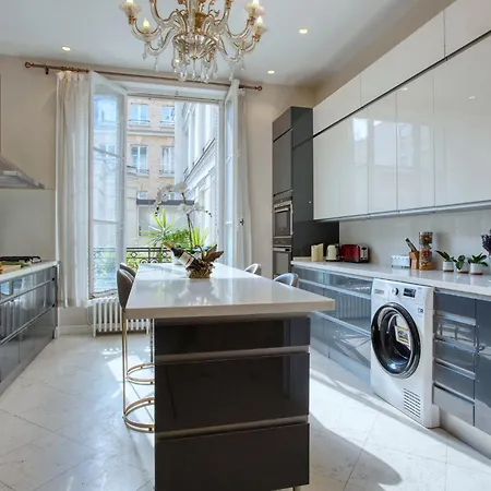 Luxueux 200m2 5ch Champs Elysees A 1min Perle Rare Lejlighed Paris