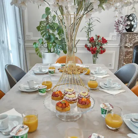 Luxueux 200m2 5ch Champs Elysees A 1min Perle Rare *