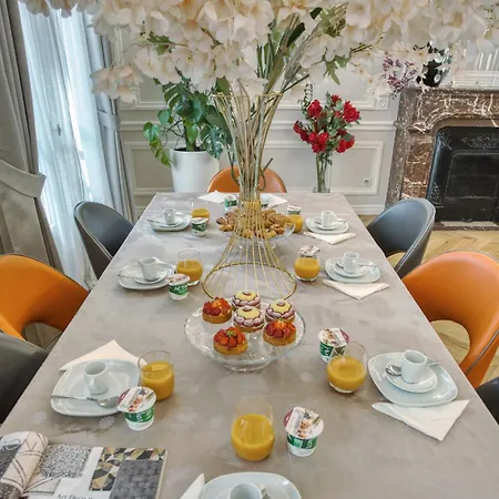 Luxueux 200m2 5ch Champs Elysees A 1min Perle Rare Daire