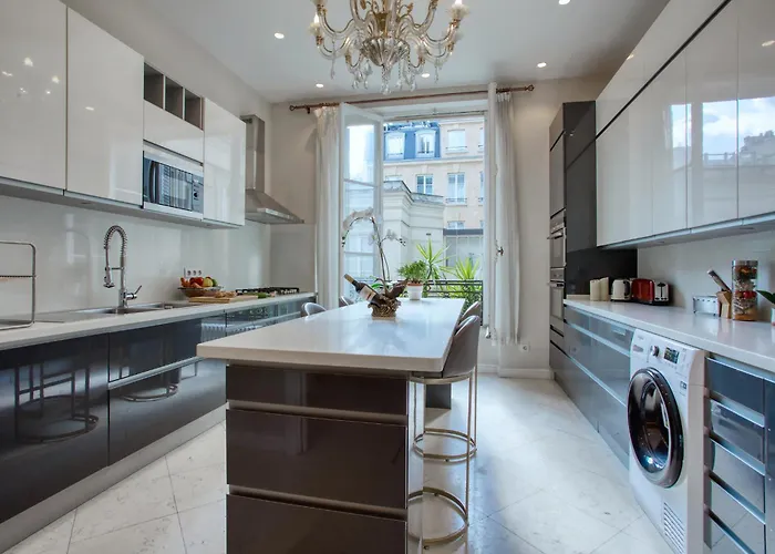 Luxueux 200m2 5ch Champs Elysees A 1min Perle Rare *