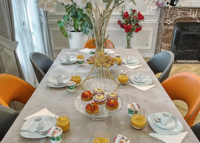 Luxueux 200m2 5ch Champs Elysees A 1min Perle Rare Апартаменты
