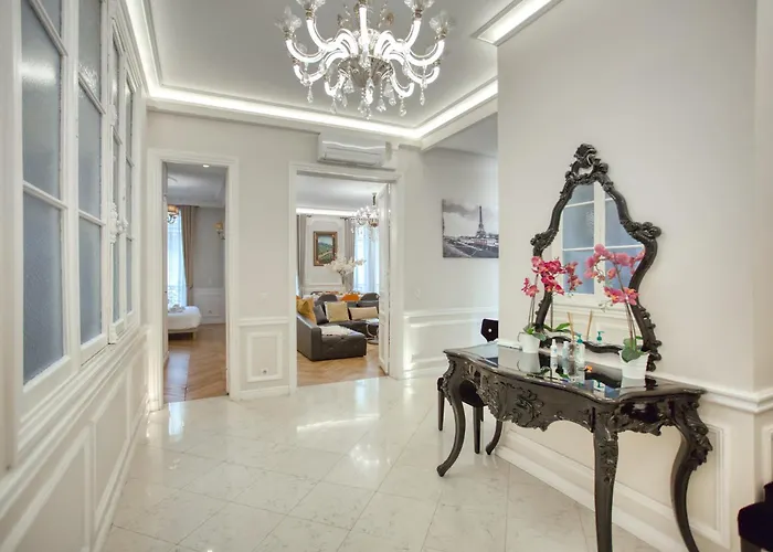 Luxueux 200m2 5ch Champs Elysees A 1min Perle Rare
