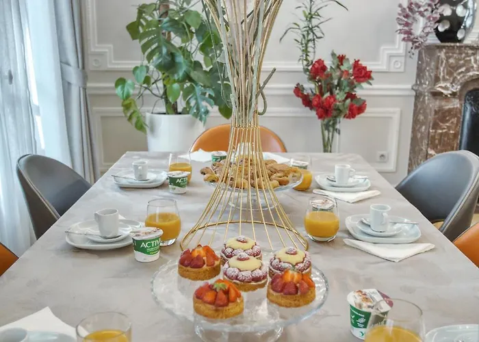 Luxueux 200m2 5ch Champs Elysees A 1min Perle Rare *