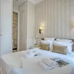 Luxueux 200m2 5ch Champs Elysees A 1min Perle Rare *