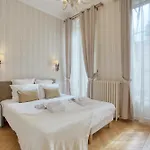 Appartement Luxueux 200m2 5ch Champs Elysees A 1min Perle Rare *
