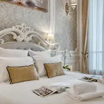 Luxueux 200m2 5ch Champs Elysees A 1min Perle Rare Parijs