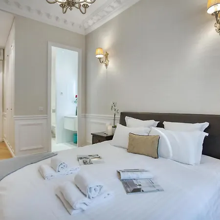 Luxueux 200m2 5ch Champs Elysées à 1min Perle Rare Apartamento Paris
